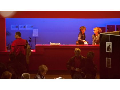 PHOTOS 2010 hall 7.jpg